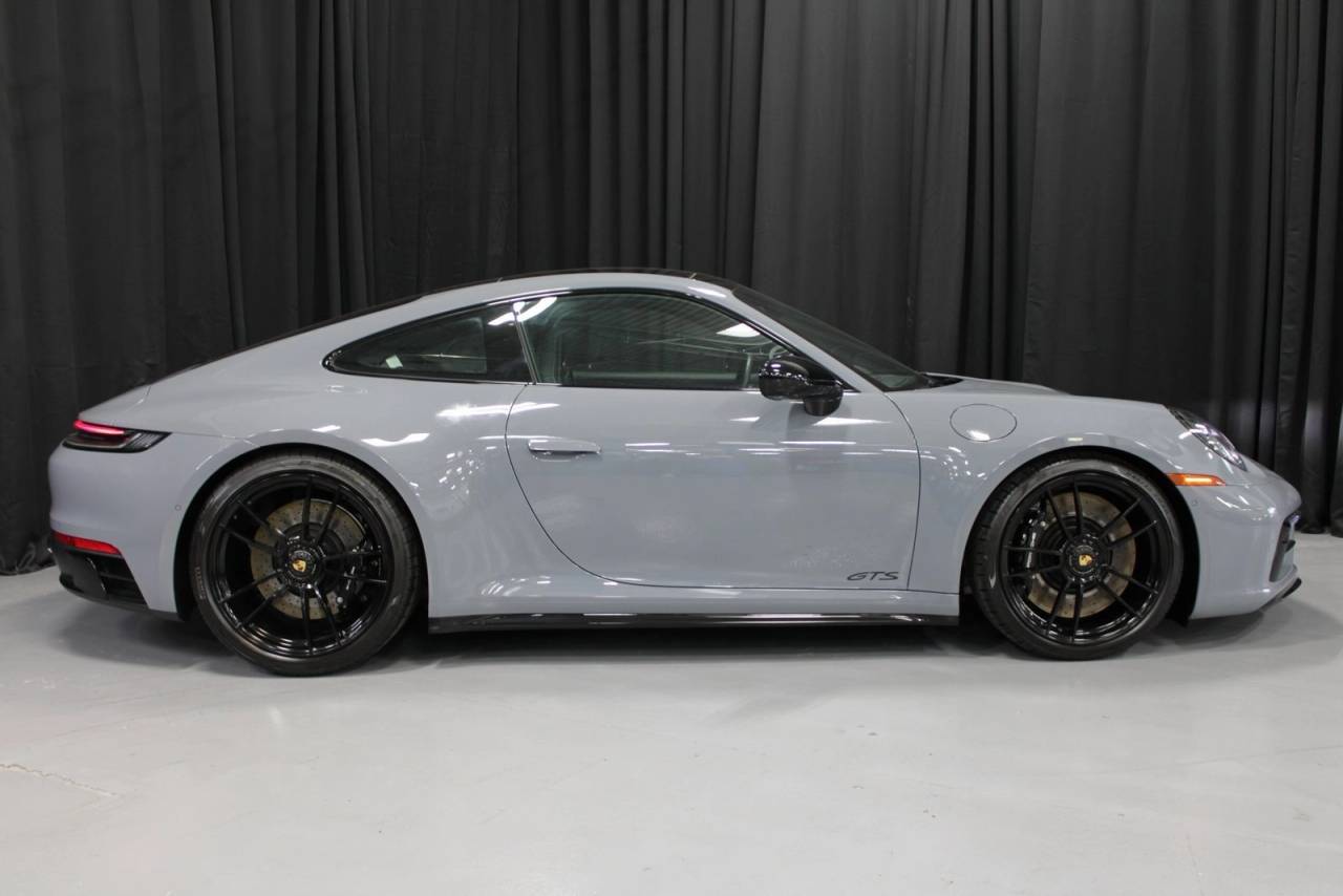 2024 Porsche 911 Carrera 4 GTS