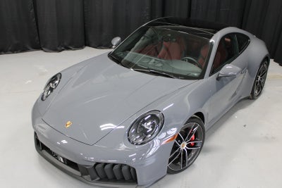 2026 Porsche 911 Carrera 4 GTS