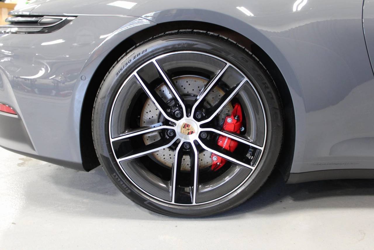 2026 Porsche 911 Carrera 4 GTS