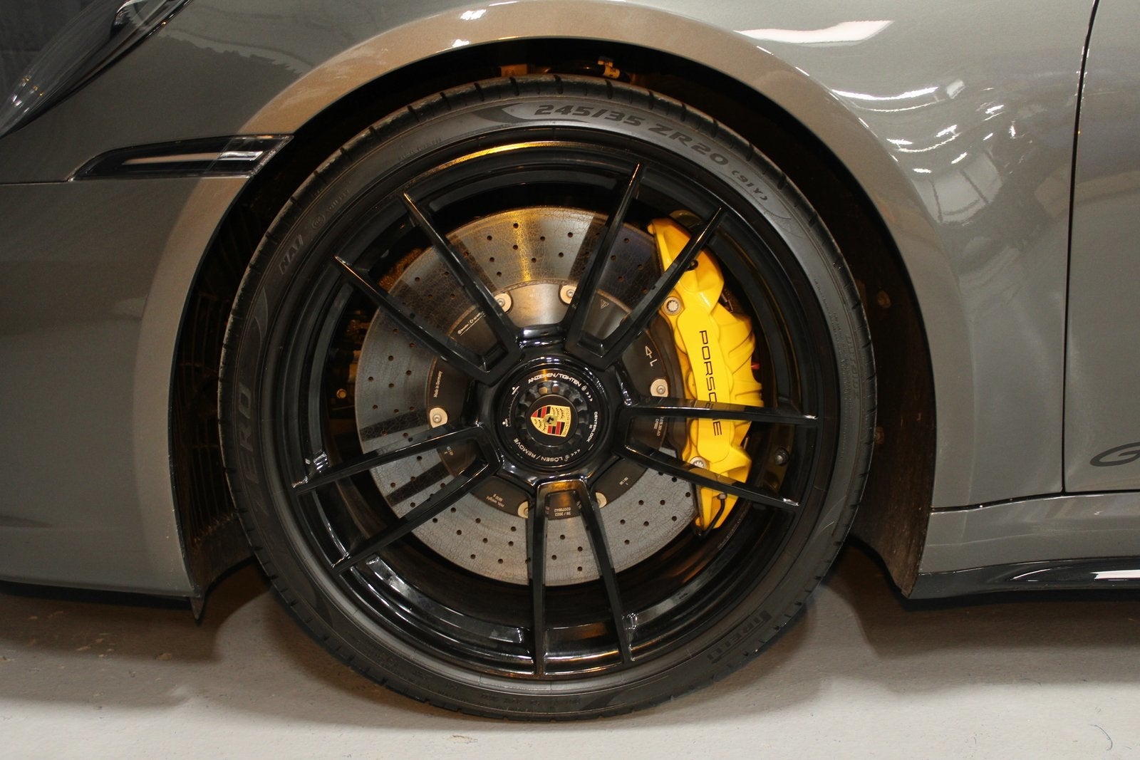 2023 Porsche 911 Carrera GTS