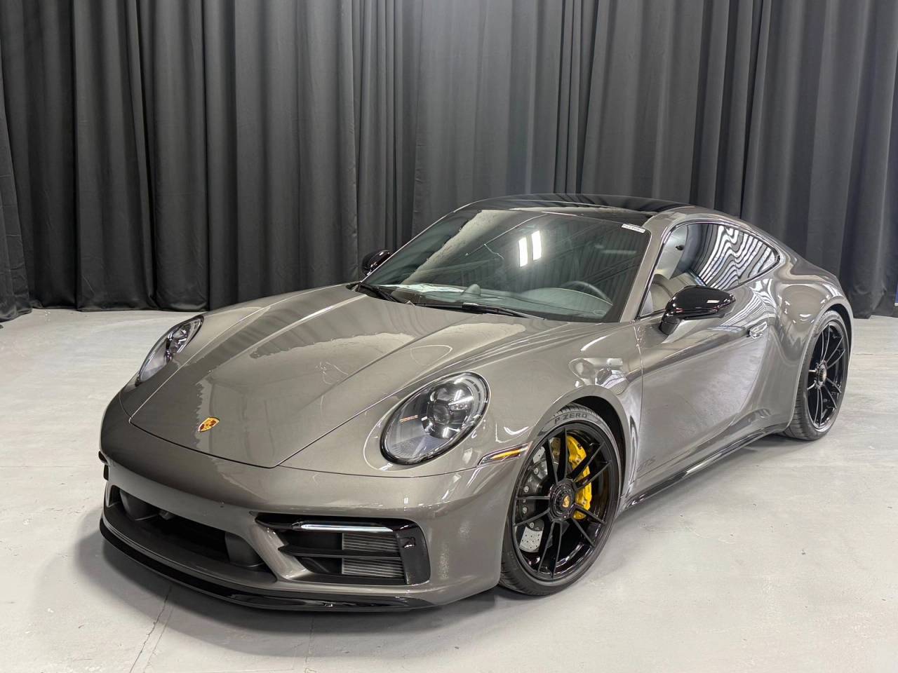 2023 Porsche 911 Carrera GTS