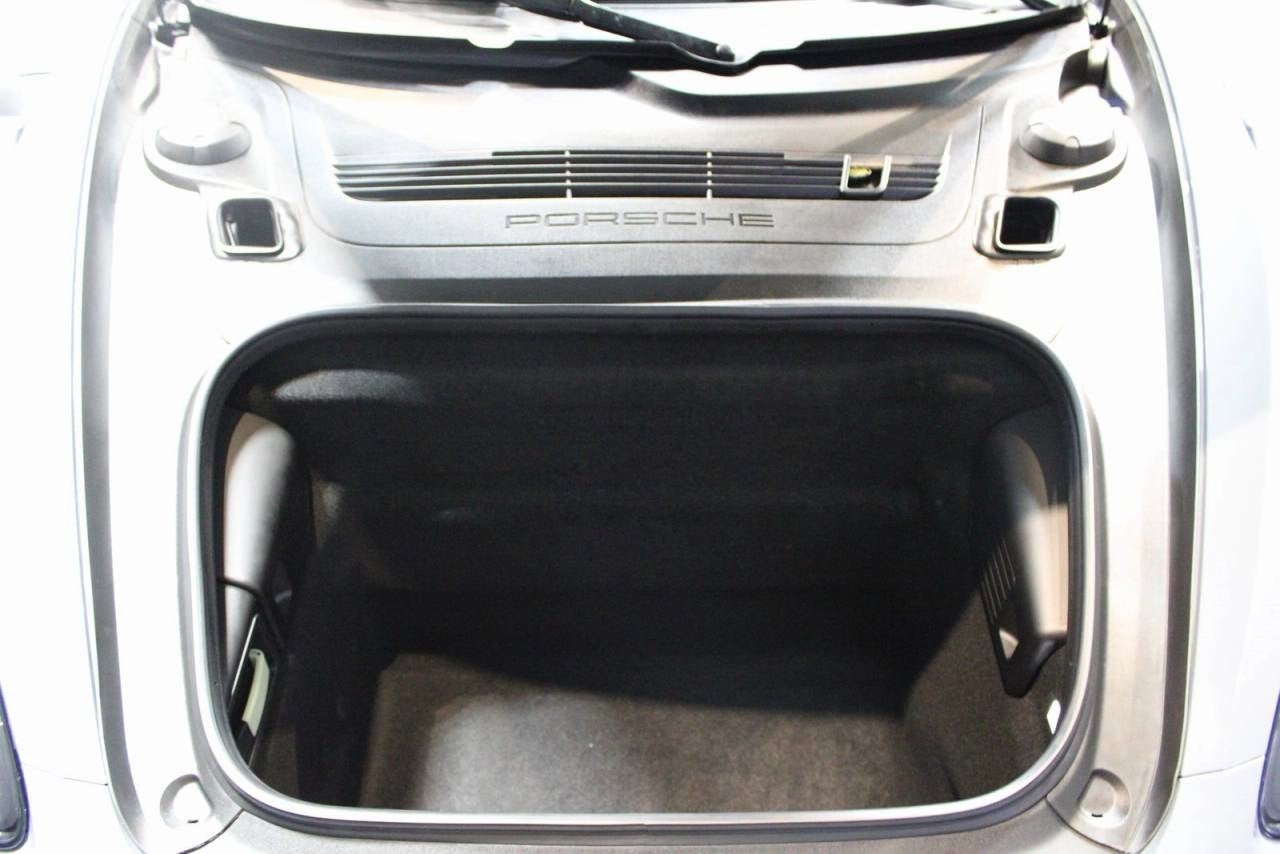 2025 Porsche 718 Cayman GT4 RS