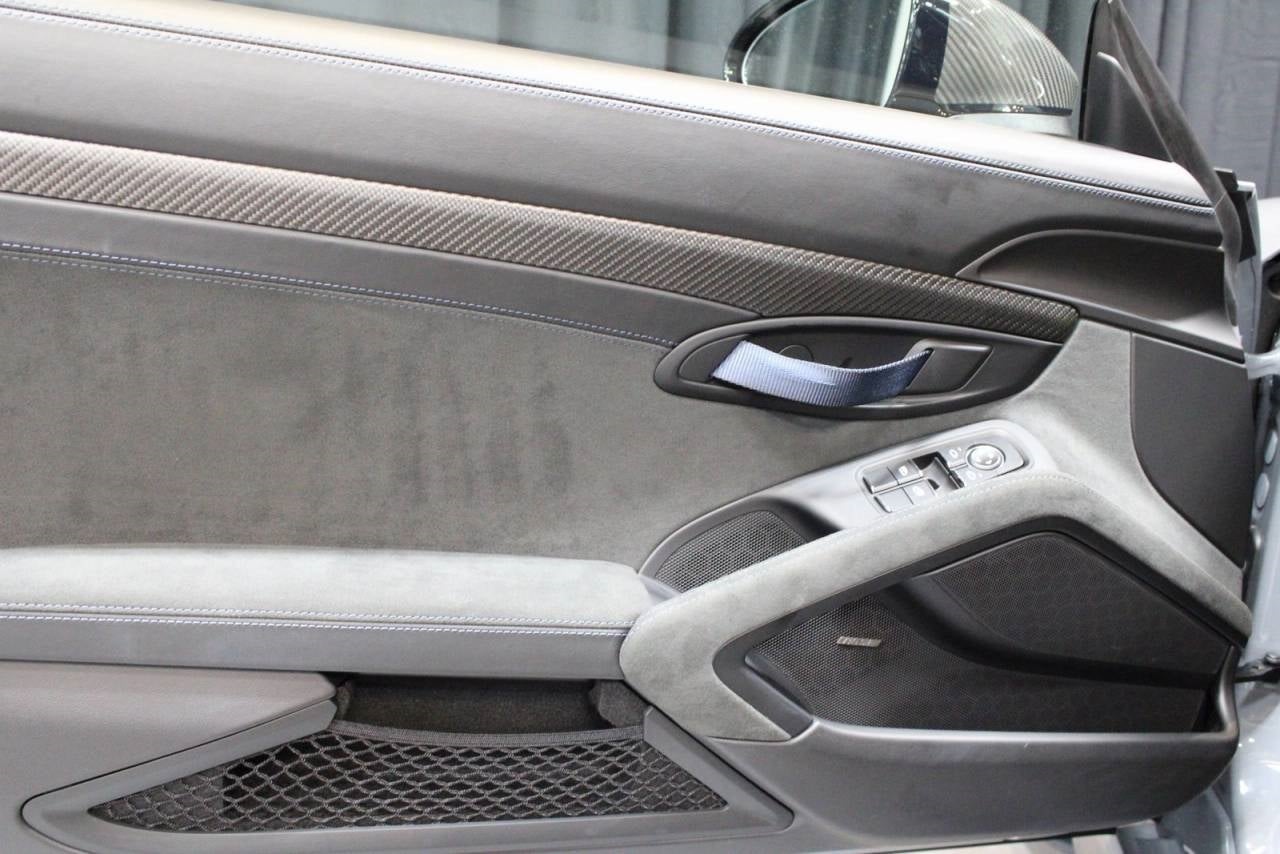 2025 Porsche 718 Cayman GT4 RS