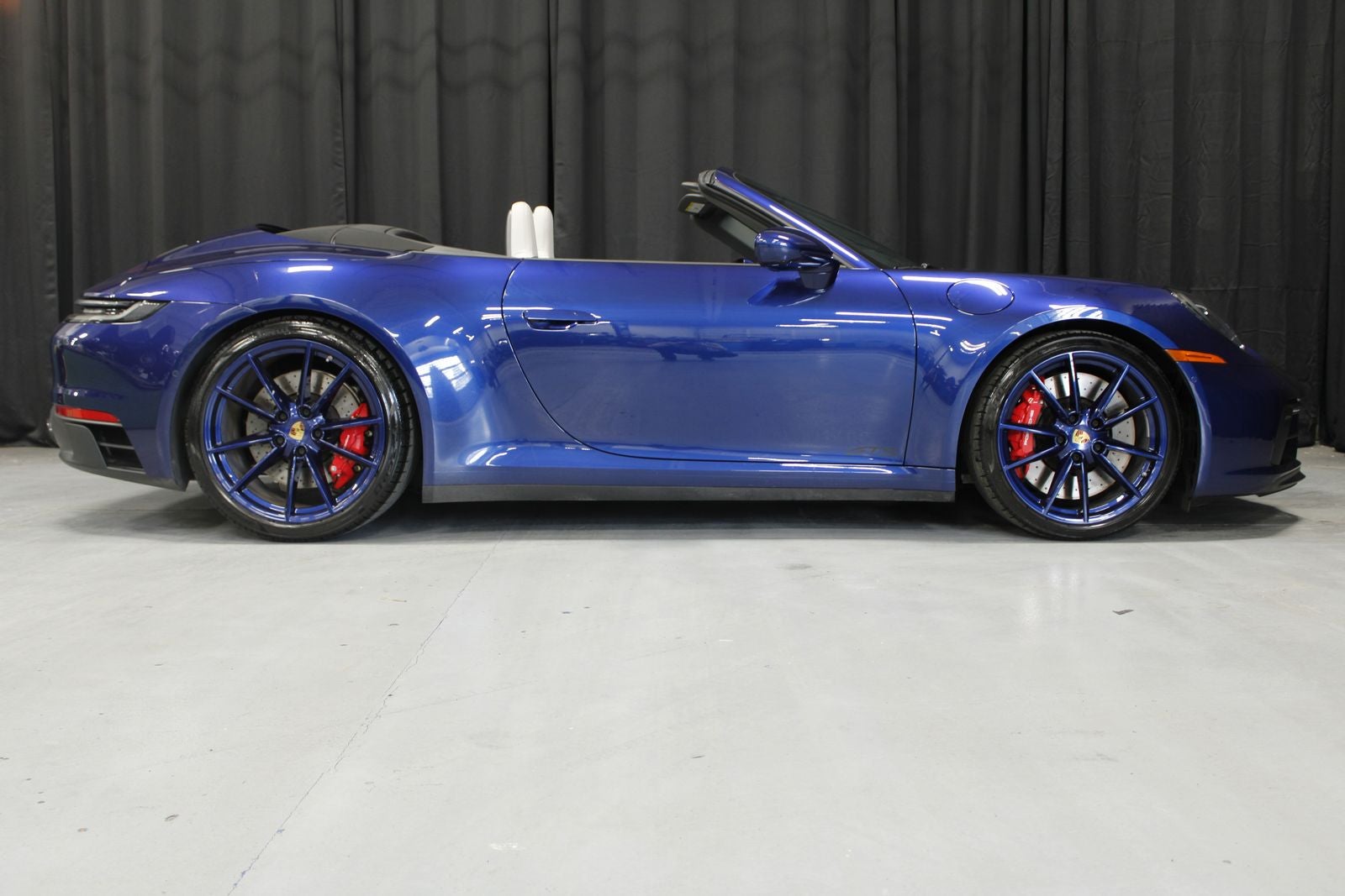 2024 Porsche 911 Carrera 4 GTS Cabriolet