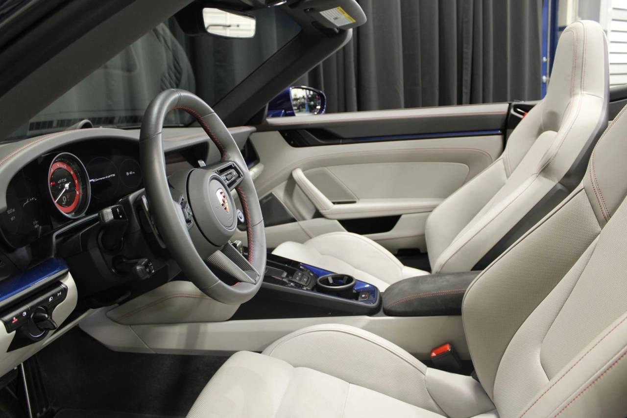 2024 Porsche 911 Carrera 4 GTS Cabriolet