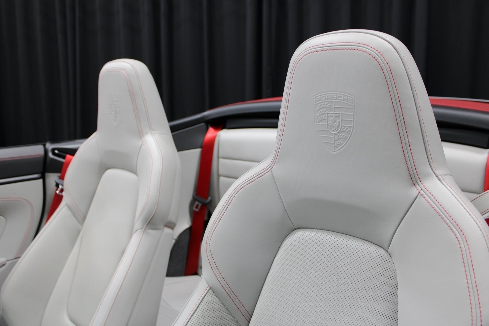 2024 Porsche 911 Carrera 4 GTS