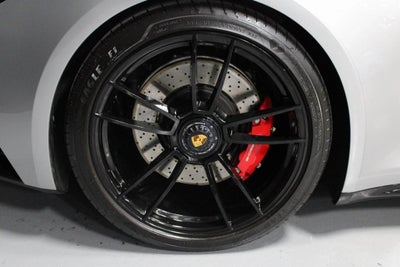 2024 Porsche 911 Carrera 4 GTS
