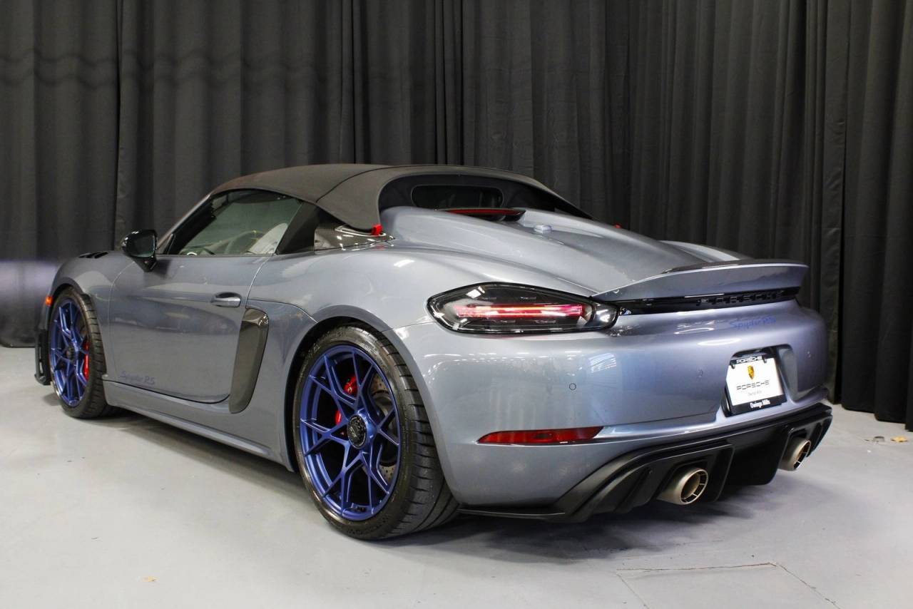 2025 Porsche 718 Spyder RS