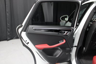 2021 Porsche Macan Base