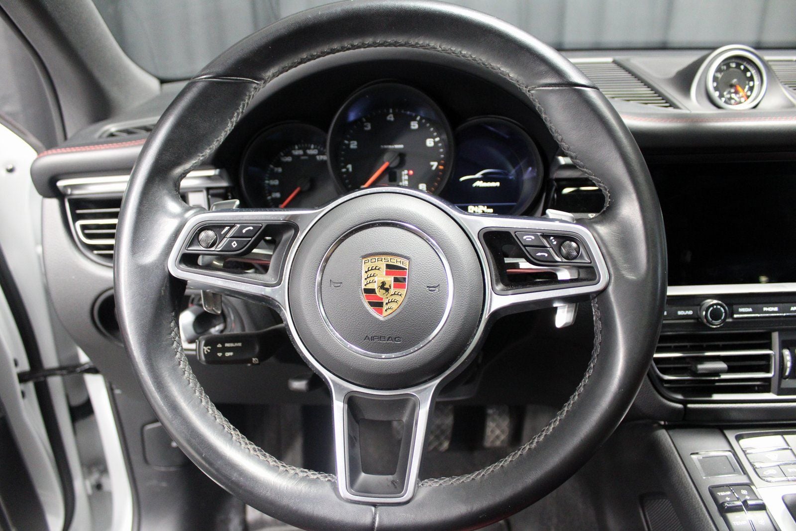 2021 Porsche Macan Base