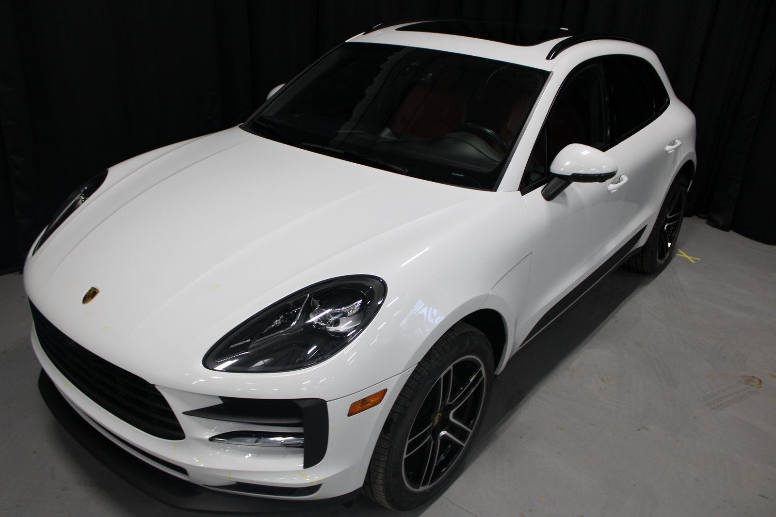 2021 Porsche Macan Base