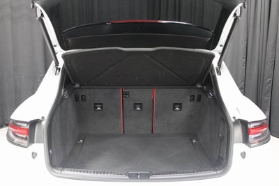 2021 Porsche Macan Base