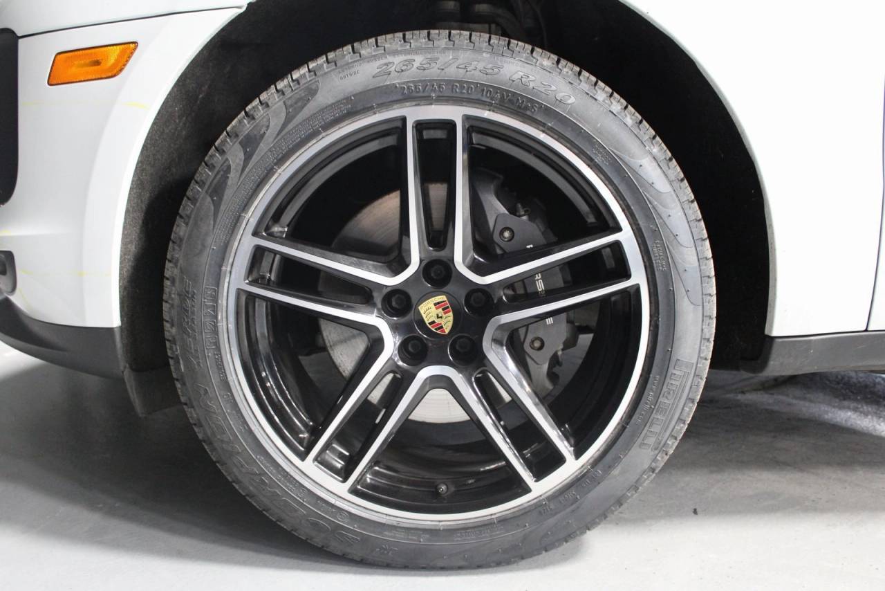 2021 Porsche Macan Base