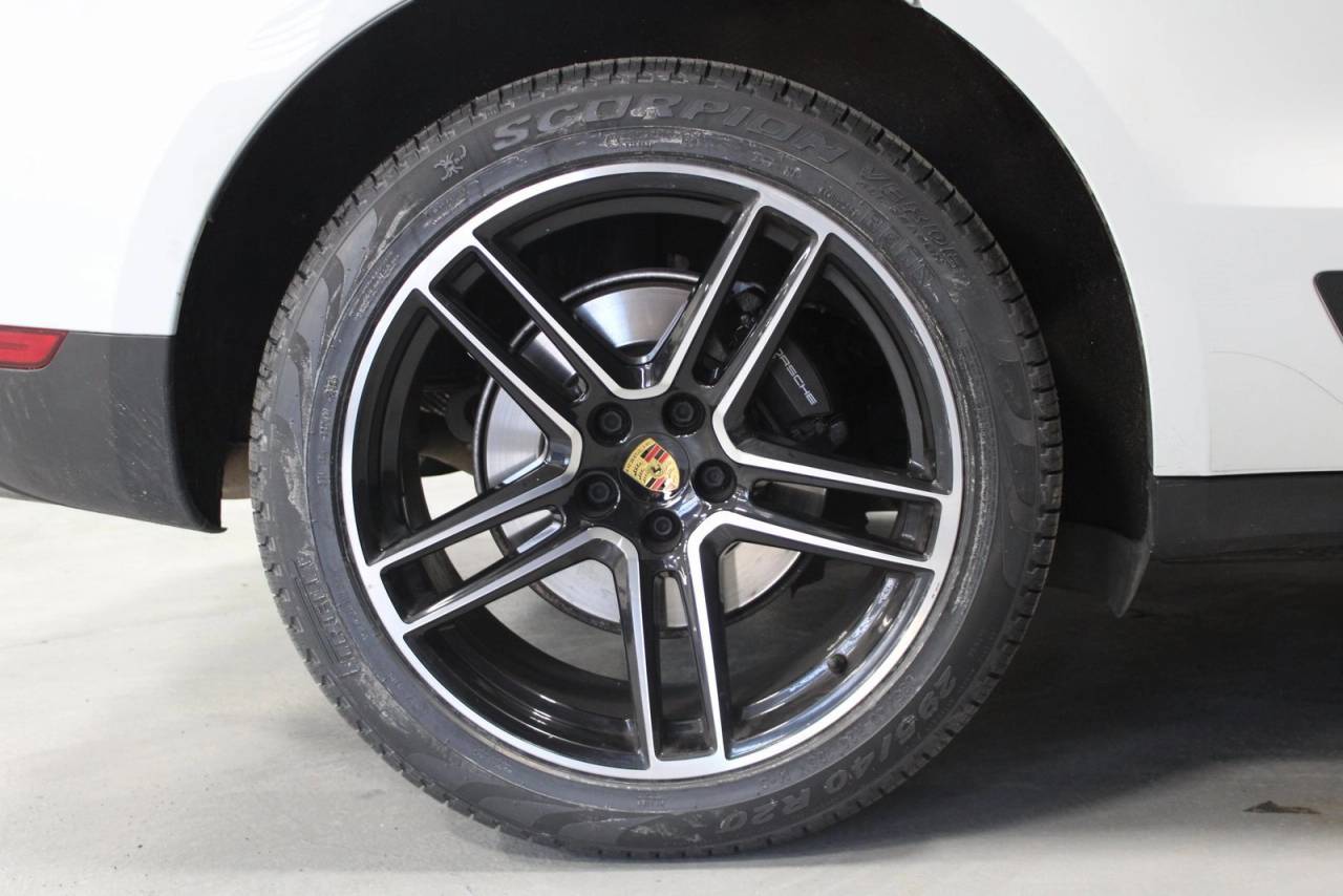 2021 Porsche Macan Base