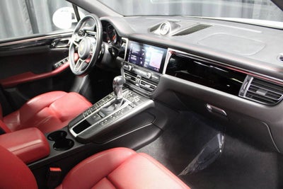 2021 Porsche Macan Base