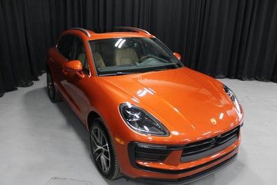 2025 Porsche Macan Base