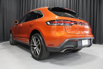 2025 Porsche Macan Base