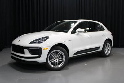 2025 Porsche Macan Base