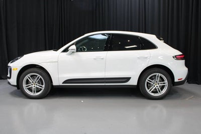 2025 Porsche Macan Base