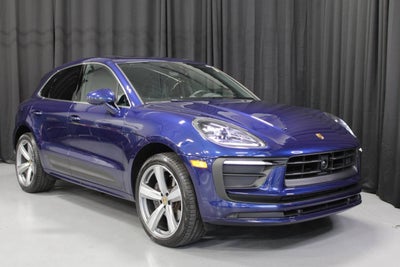 2025 Porsche Macan Base
