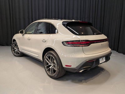2025 Porsche Macan Base