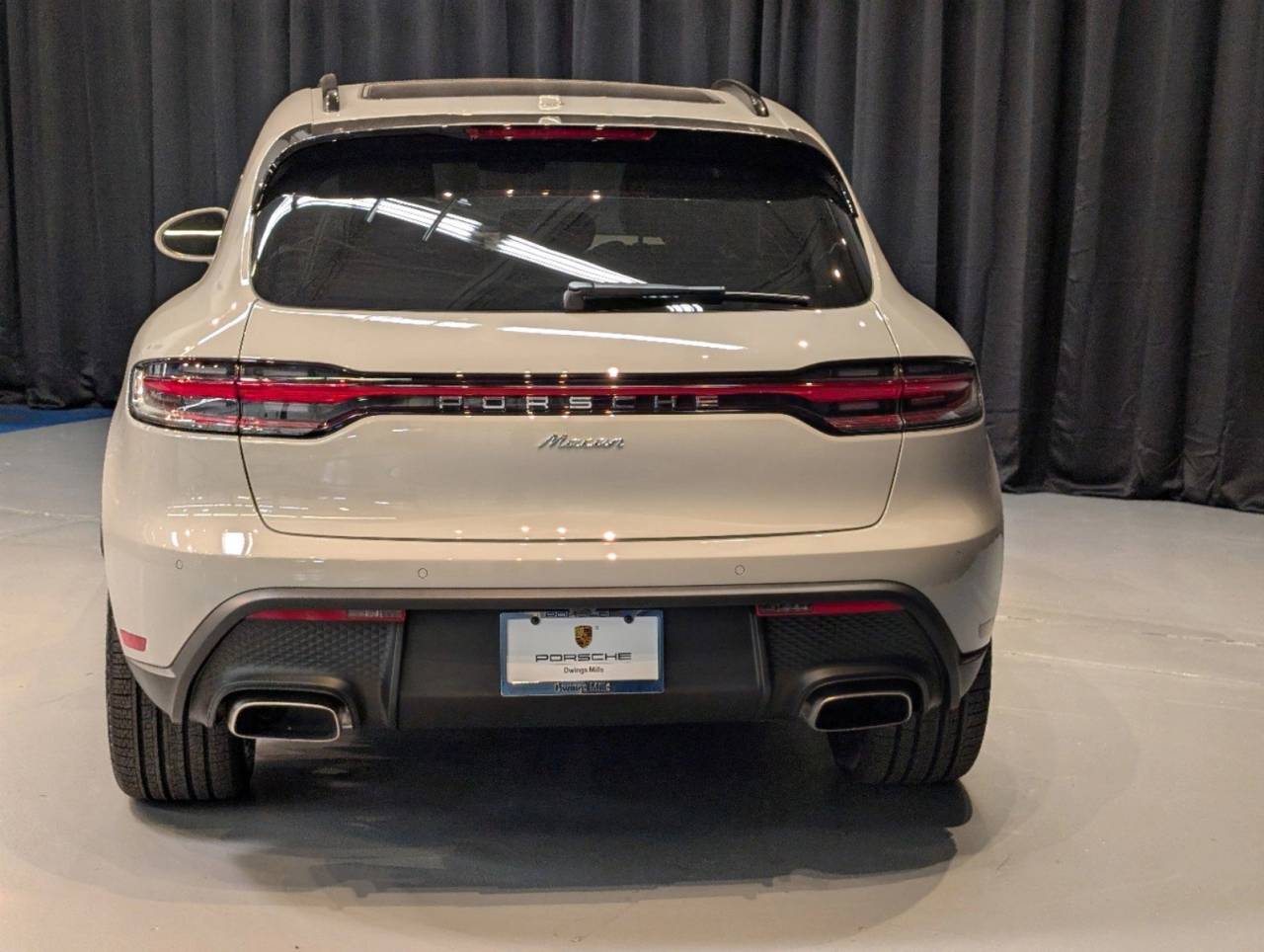 2025 Porsche Macan Base
