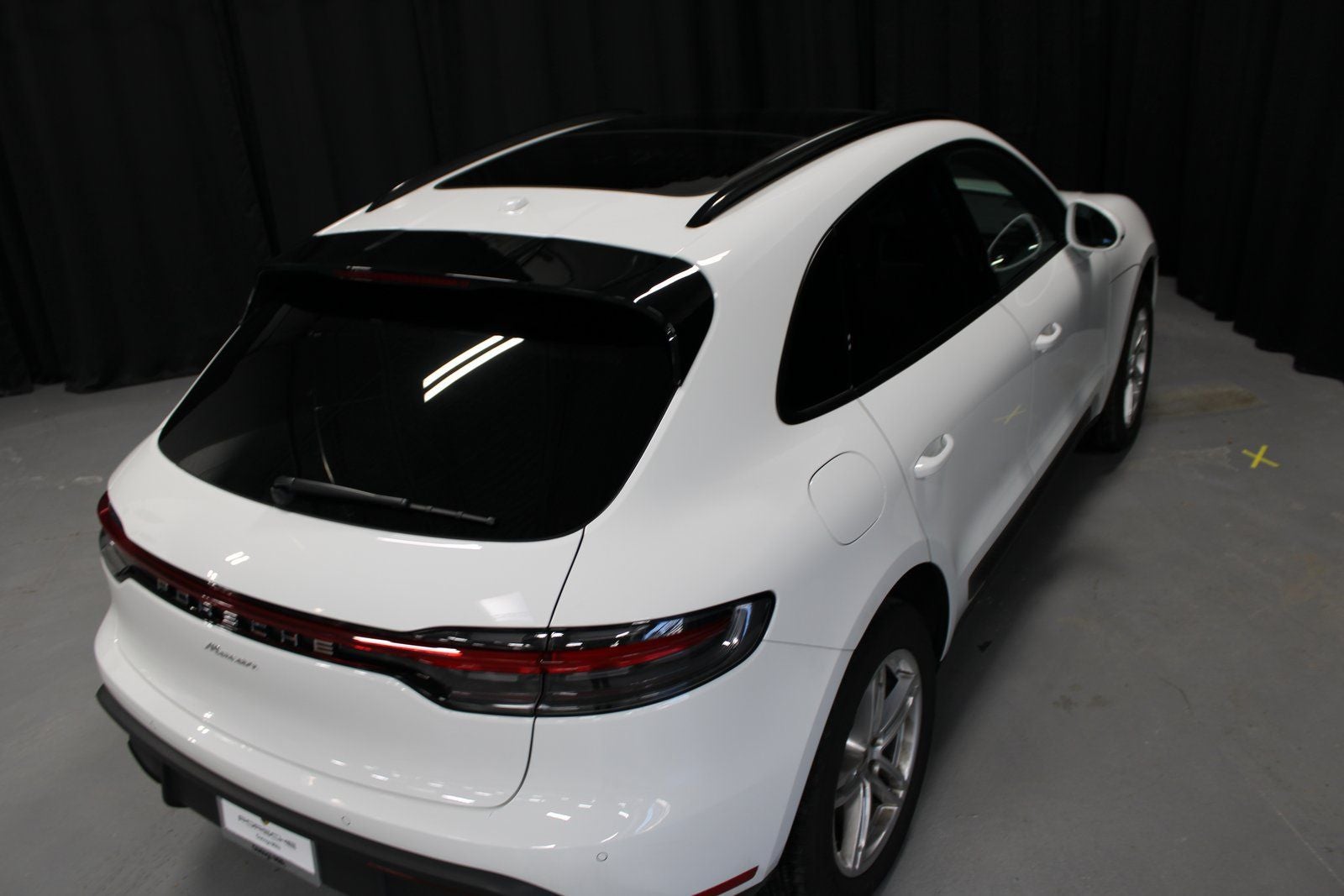 2025 Porsche Macan Base