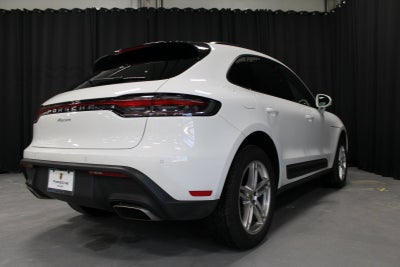 2025 Porsche Macan Base