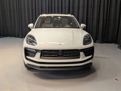 2025 Porsche Macan Base