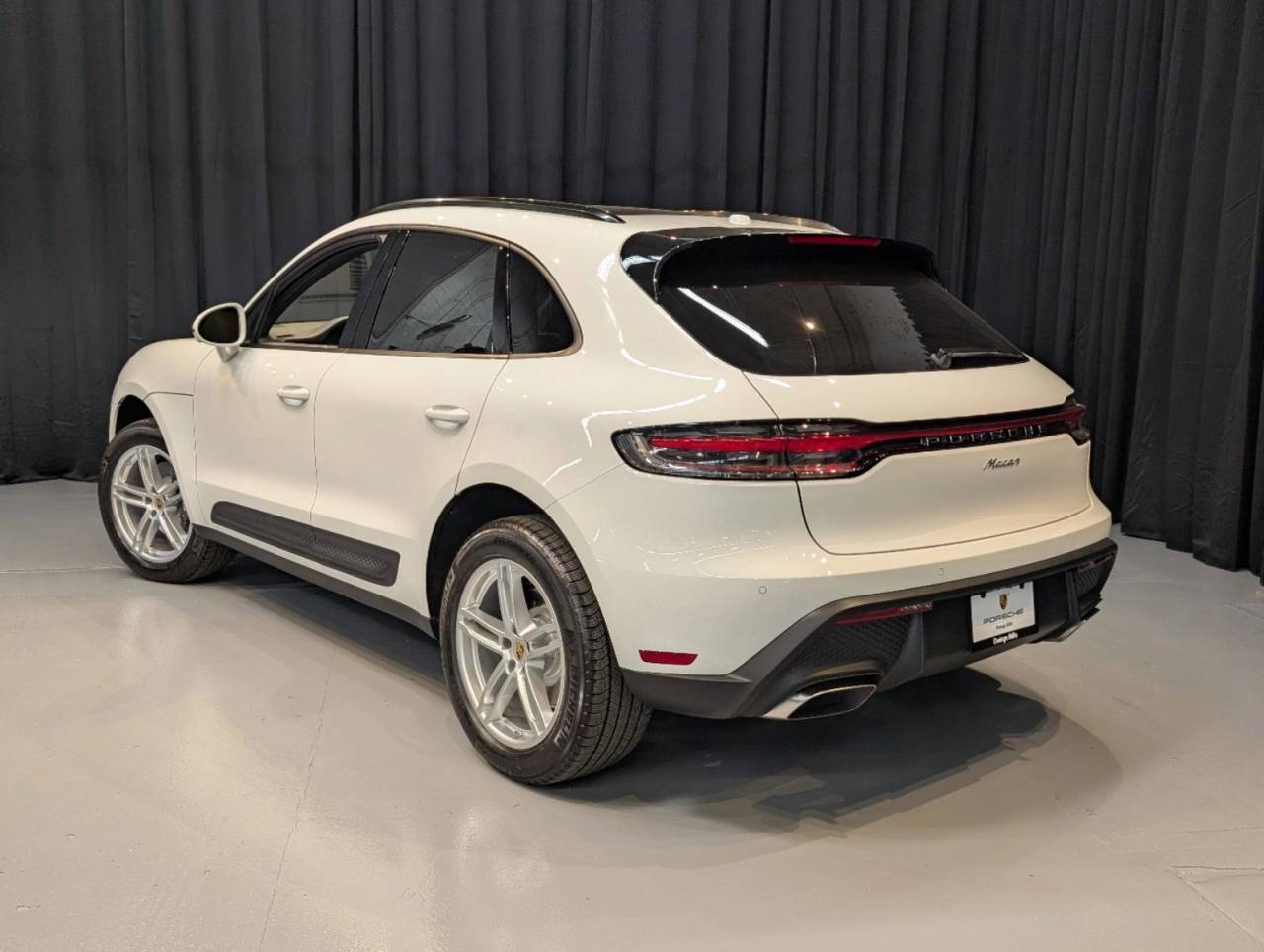 2025 Porsche Macan Base