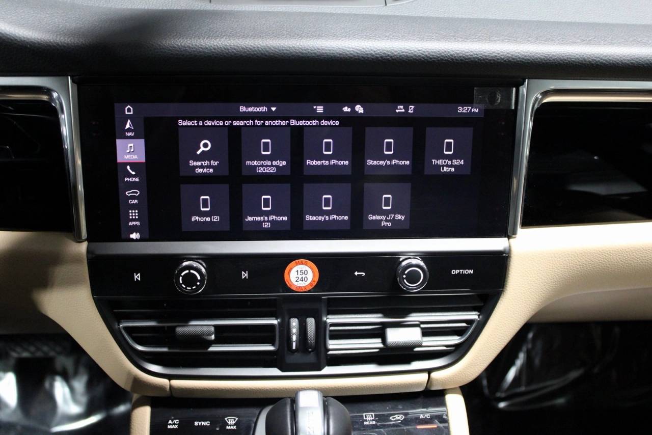 2025 Porsche Macan Base