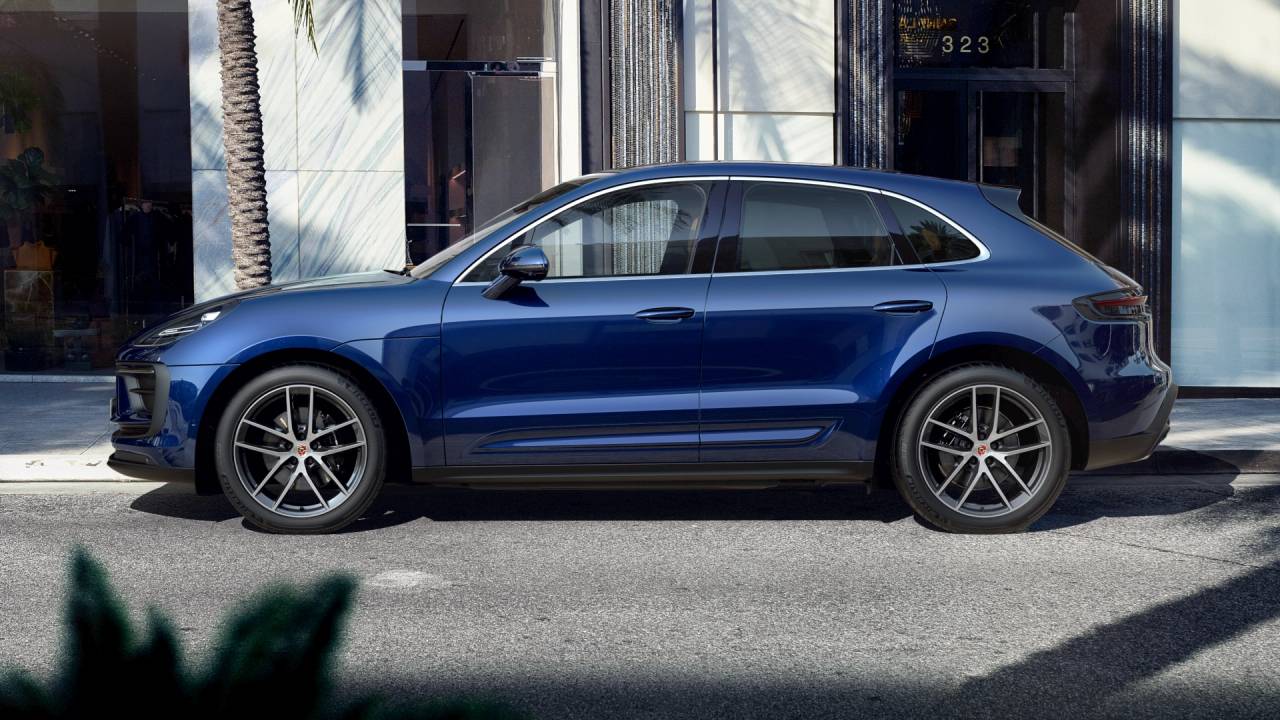 2025 Porsche Macan Base