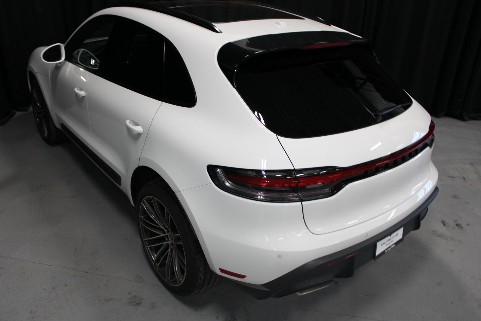 2025 Porsche Macan Base