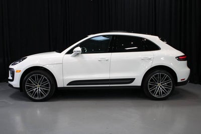 2025 Porsche Macan Base