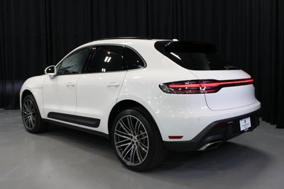 2025 Porsche Macan Base