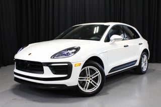 2025 Porsche Macan Base