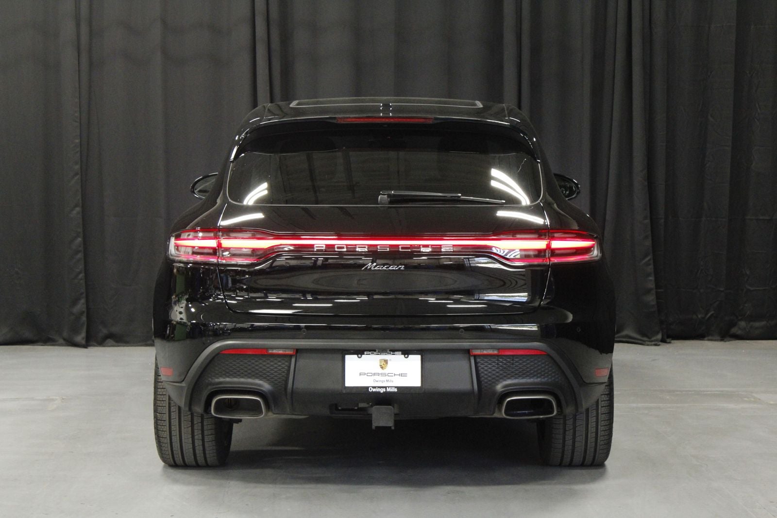 2025 Porsche Macan Base