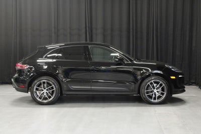 2025 Porsche Macan Base