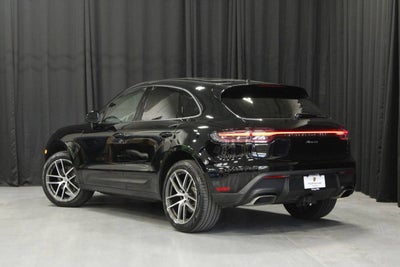 2025 Porsche Macan Base