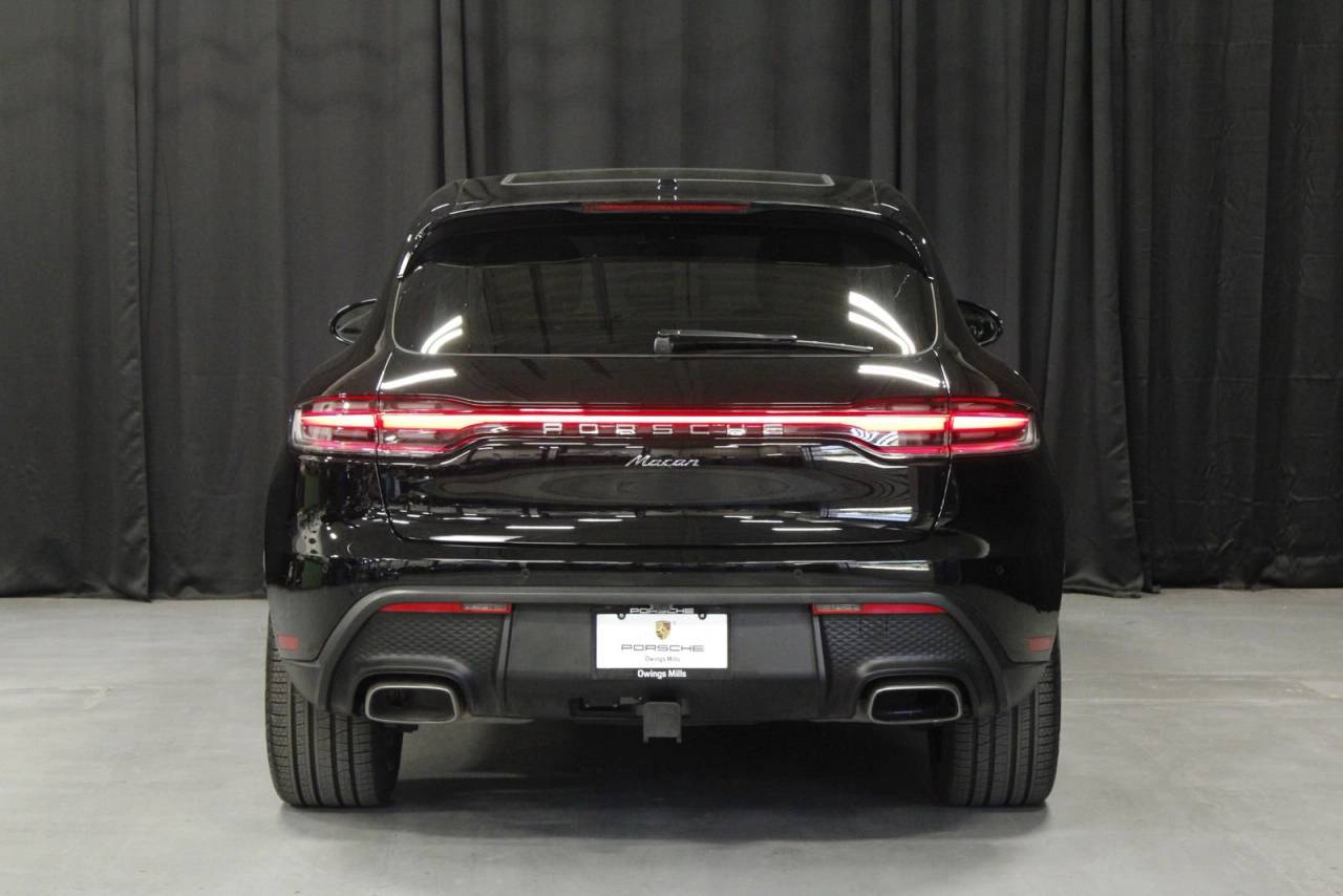 2025 Porsche Macan Base