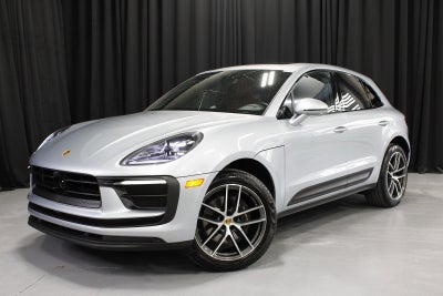 2025 Porsche Macan Base