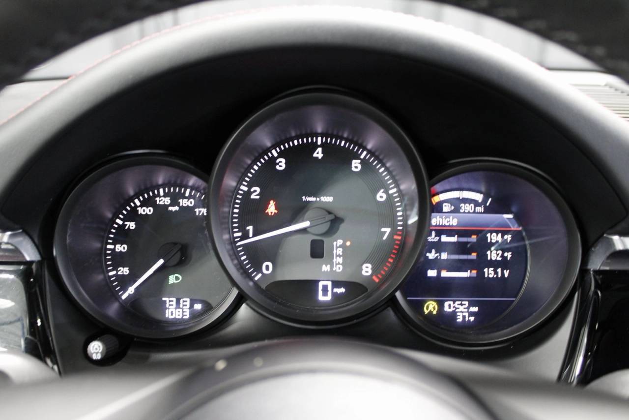 2025 Porsche Macan Base