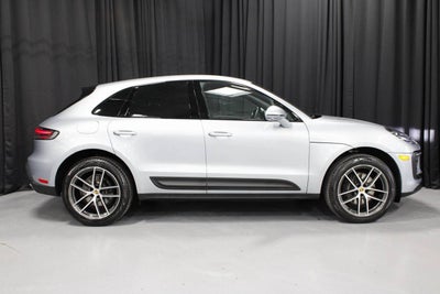 2025 Porsche Macan Base