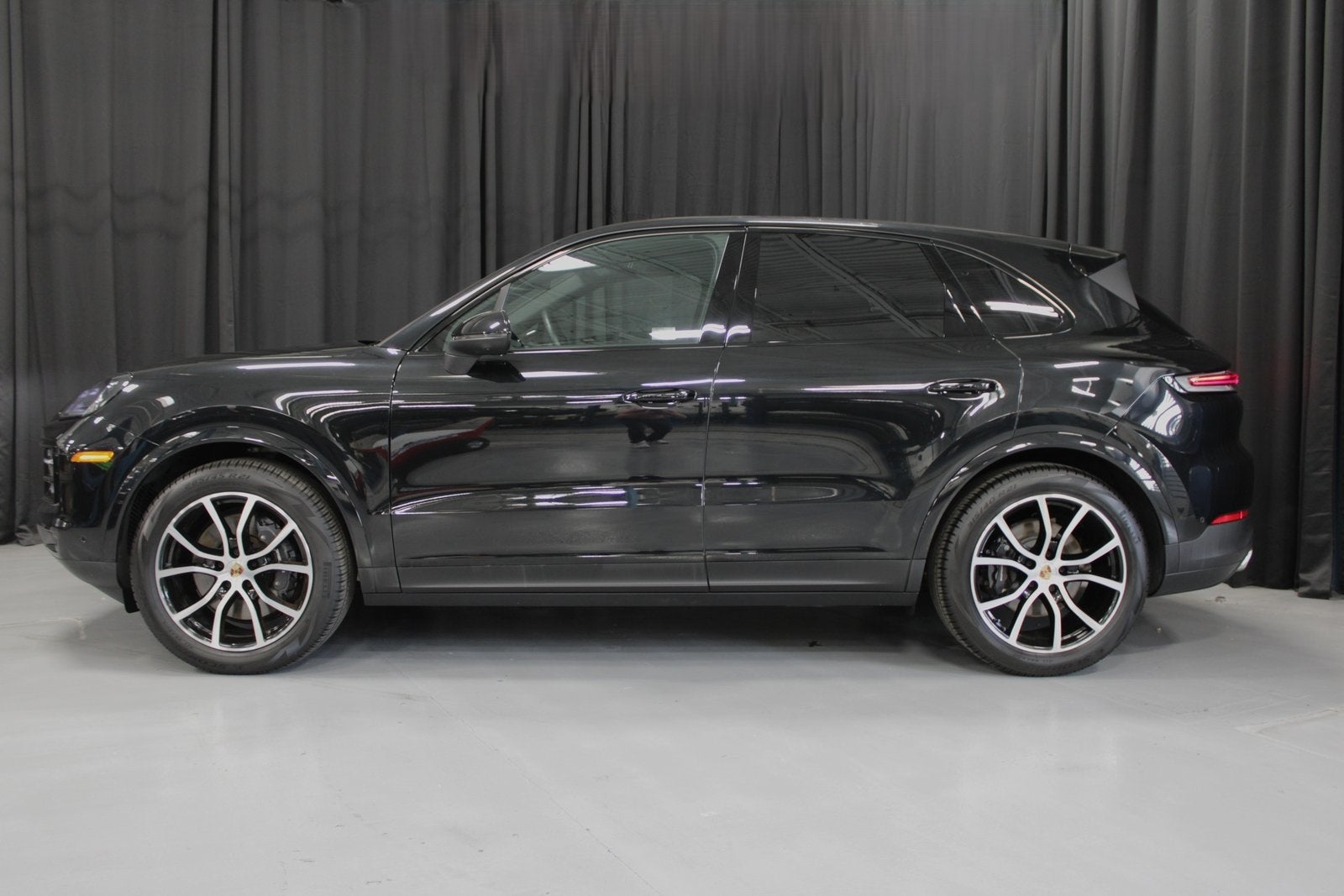 2025 Porsche Cayenne Base