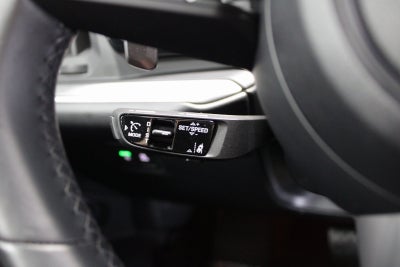 2025 Porsche Cayenne Base