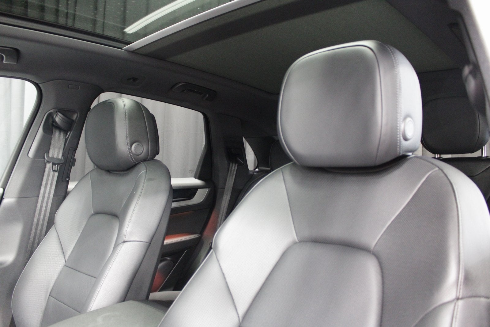 2025 Porsche Cayenne Base