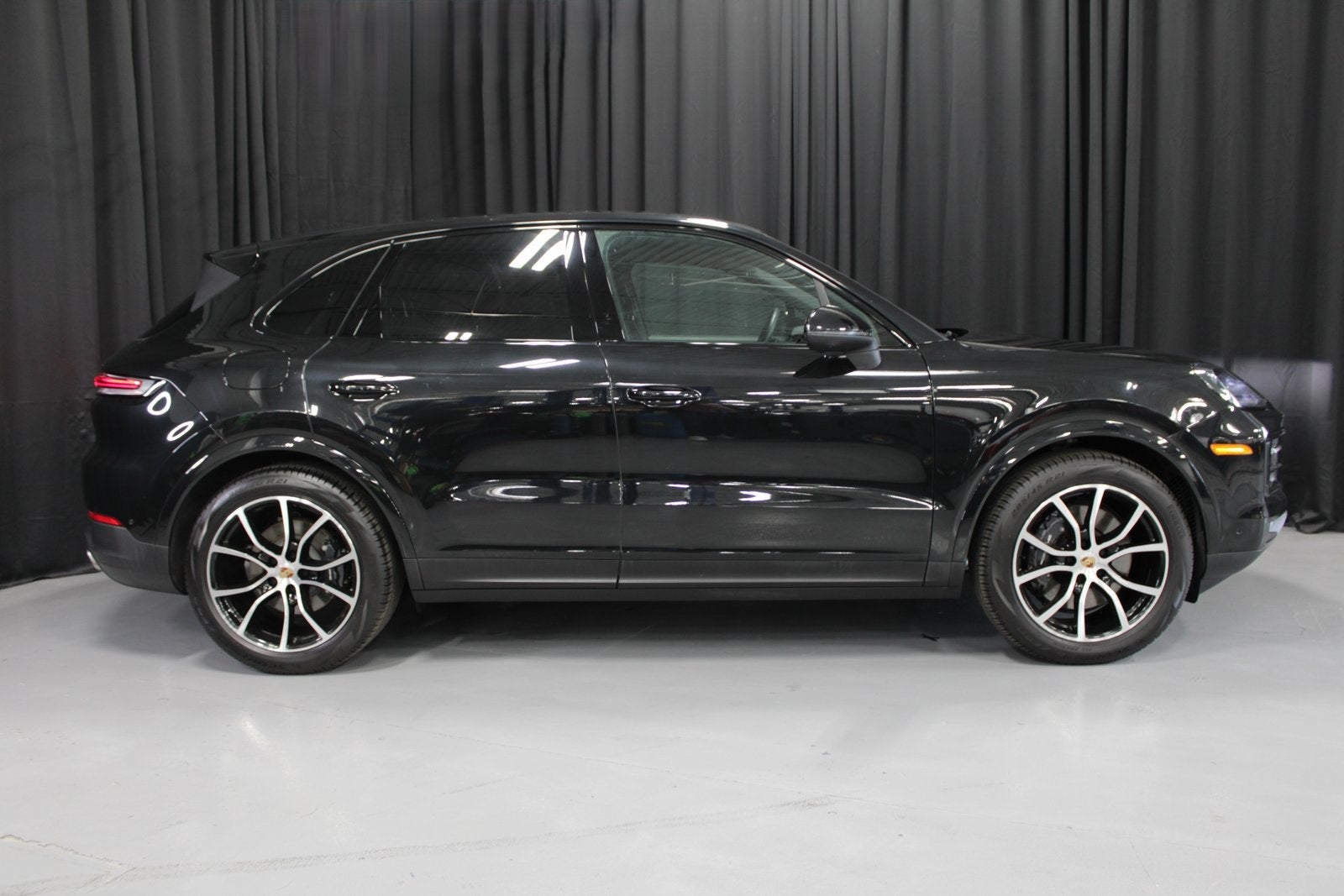 2025 Porsche Cayenne Base