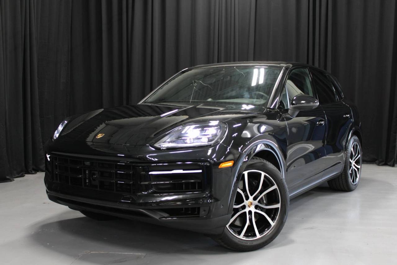 2025 Porsche Cayenne Base