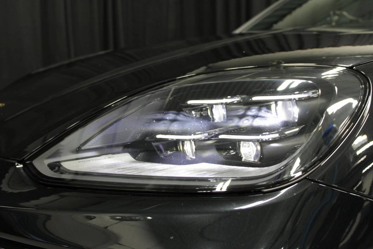 2025 Porsche Cayenne Base