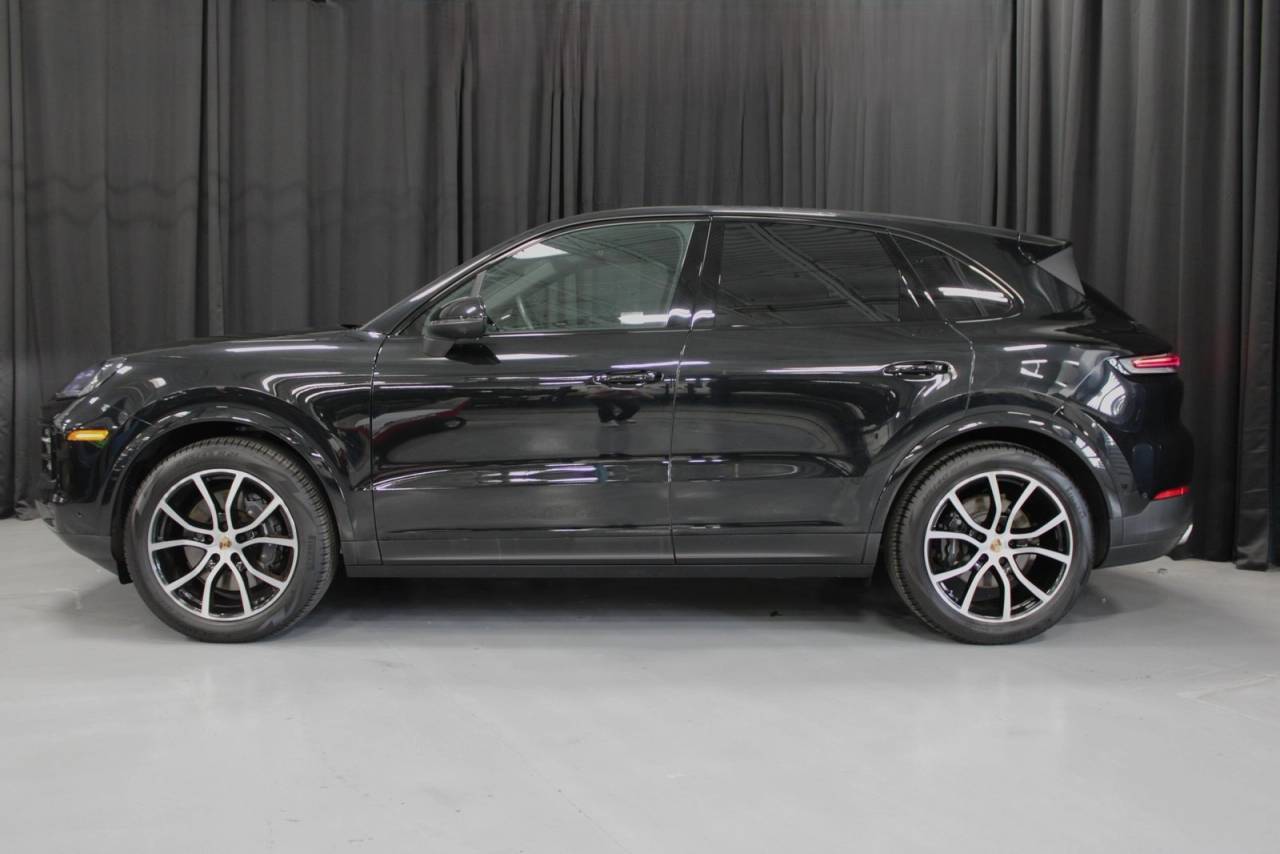 2025 Porsche Cayenne Base